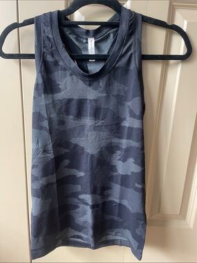 Athleta Black/Gray Camo Racerback Tank